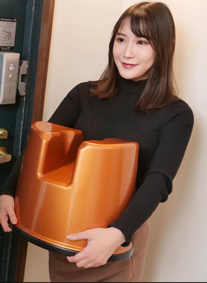 自帶淫亂椅！舌技超棒的性感美熟女在家進行本格肥皂play！山本綾奈 011726-100-PACOPACOM