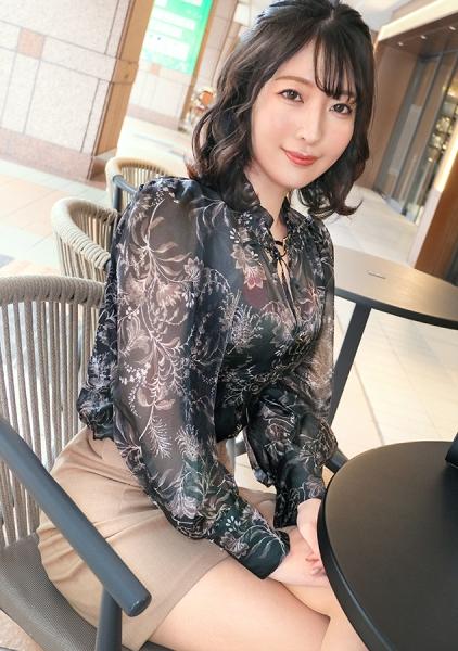 【訳ありな人妻】「騎乗位のとき、自ら動くタイプです。。。」気持ち良いところを探しては、無心に腰を振り続け、快楽の波を自分から引き寄せる。自分の快感に正直な彼女は、とにかく、えろい。ただ、この一言に尽きる。 【初撮り】ネットでAV応募→AV体験撮影 2166