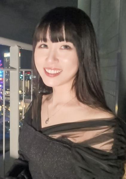 【初撮り】ネットでAV応募→AV体験撮影 2388【静かな色気と濡れやすい美マン】気品に満ちたお姉様が、じっくり愛撫で快楽の深みに。落ち着いた上品さの奥に潜む本能。 丁寧な所作 と 濡れやすいパイパン美マン が織りなす、極上のAV初体験。